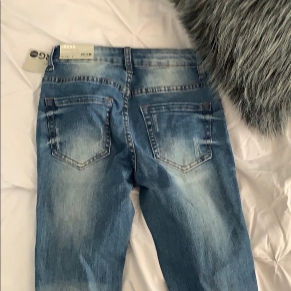 Brand new ripped jeans - Picture 2 of 4